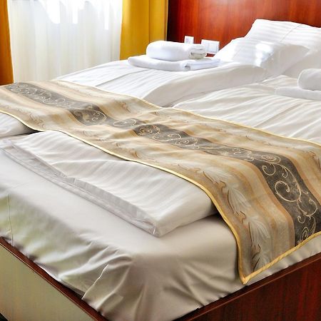 Partium Hotel Szeged Ngoại thất bức ảnh