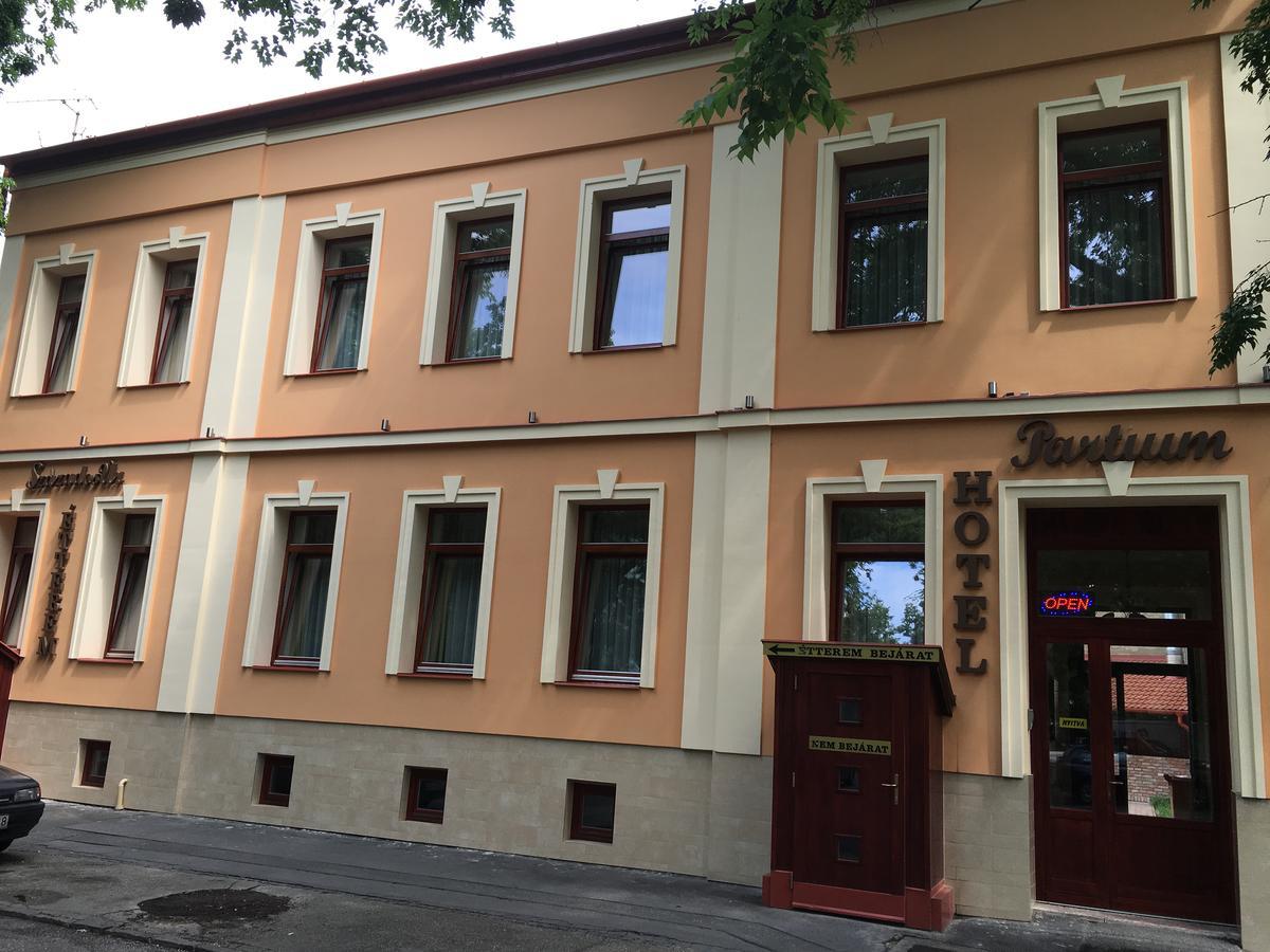 Partium Hotel Szeged Ngoại thất bức ảnh